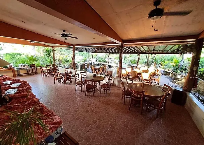 Hale Manna Coastal Gardens Hotell Moalboal