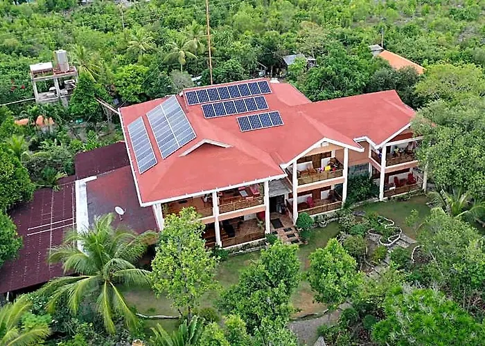 Hale Manna Coastal Gardens Hotell 3*