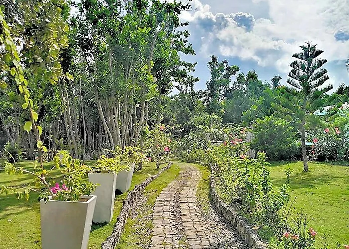 Hale Manna Coastal Gardens Hotell